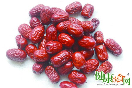补血吃什么好?春季补血女性吃红枣很好